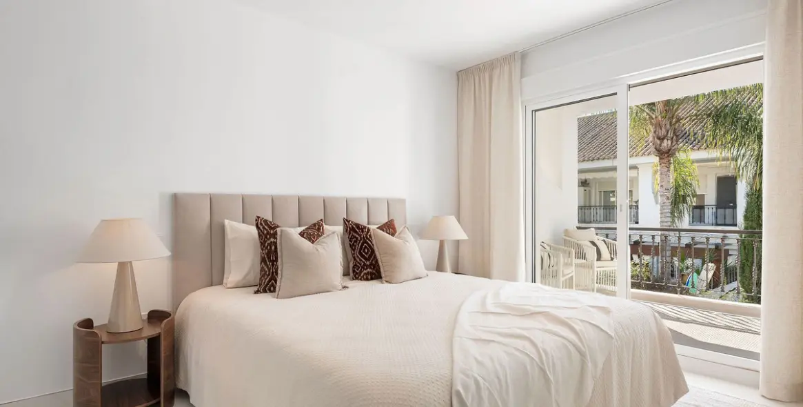 Sale of townhouse in Nueva Andalucía 19