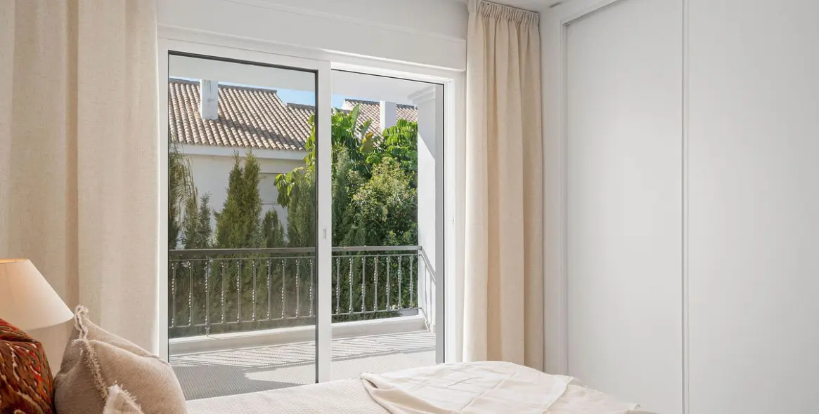 Sale of townhouse in Nueva Andalucía 20