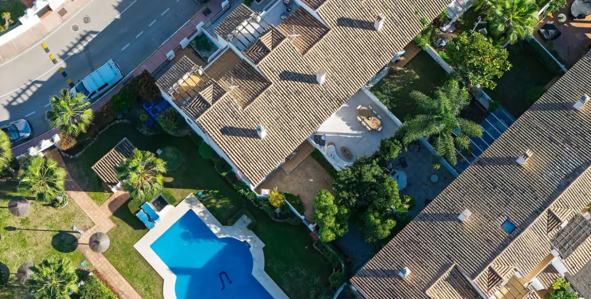 Sale of townhouse in Nueva Andalucía 35