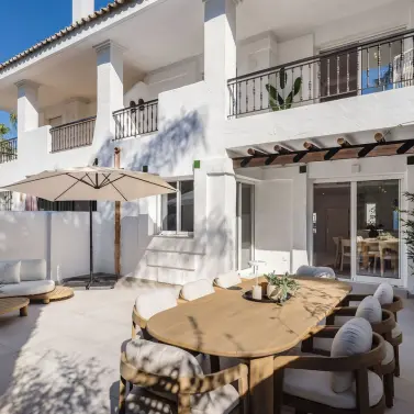 Sale of townhouse in Nueva Andalucía