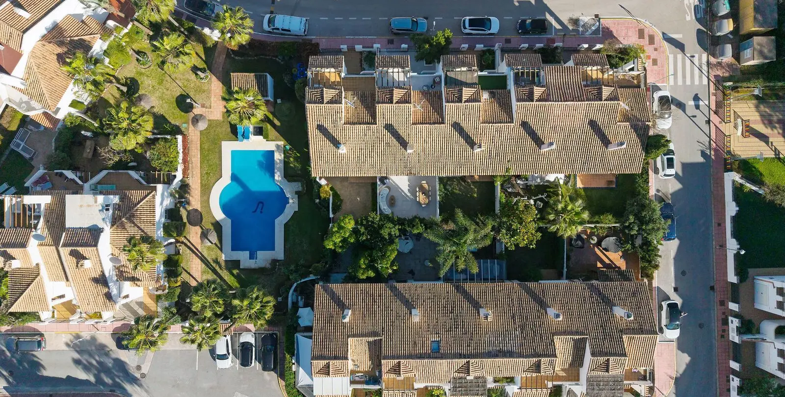 Продажа таунхауса в Nueva Andalucía 37
