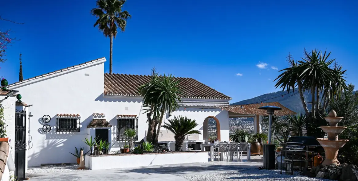 Продажа  отдельно стоящей виллы в Alhaurín de la Torre 4