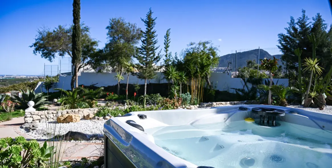 Продажа  отдельно стоящей виллы в Alhaurín de la Torre 5