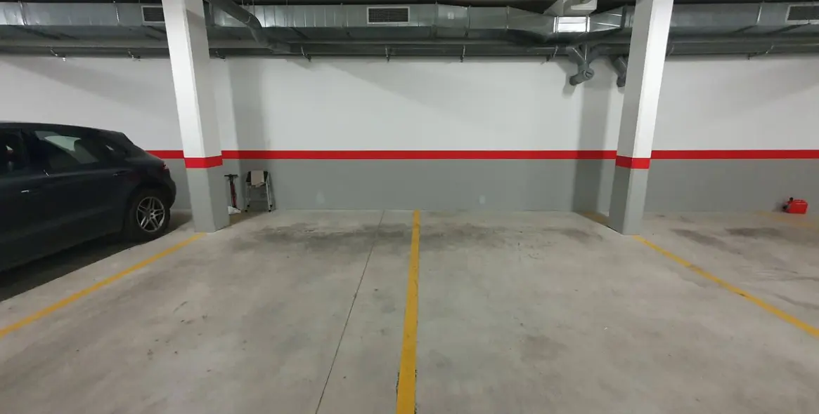 Продажа апартаментов на среднем этаже в New Golden Mile 35