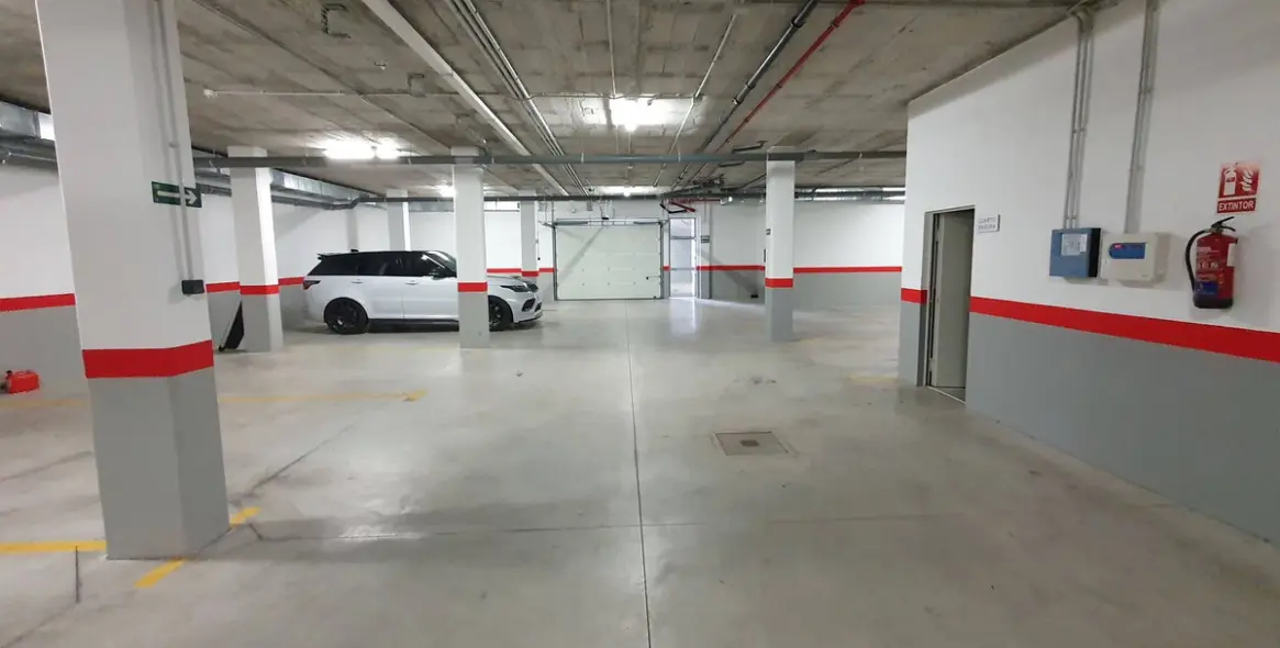 Продажа апартаментов на среднем этаже в New Golden Mile 36