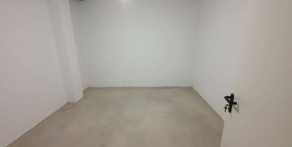 Продажа апартаментов на среднем этаже в New Golden Mile 37