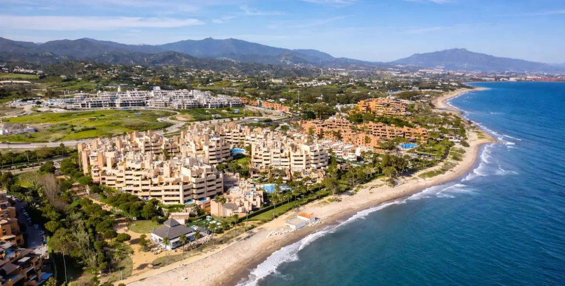 Продажа двухуровневого пентхауса в Estepona 18