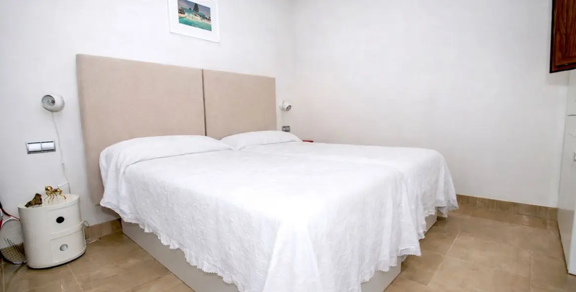 Sale of penthouse duplex in Estepona 7