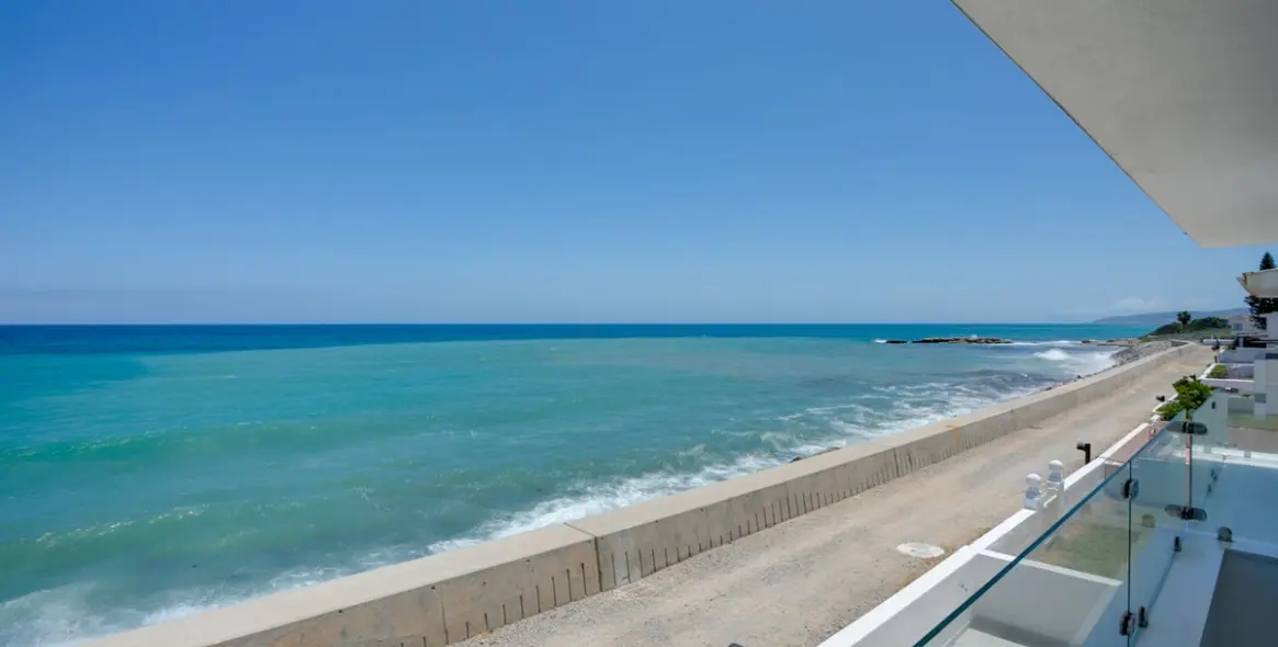 Venta de villa independiente en Estepona 5