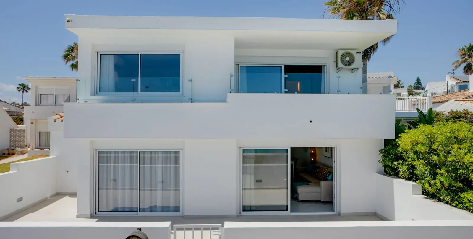 Продажа  отдельно стоящей виллы в Estepona 2