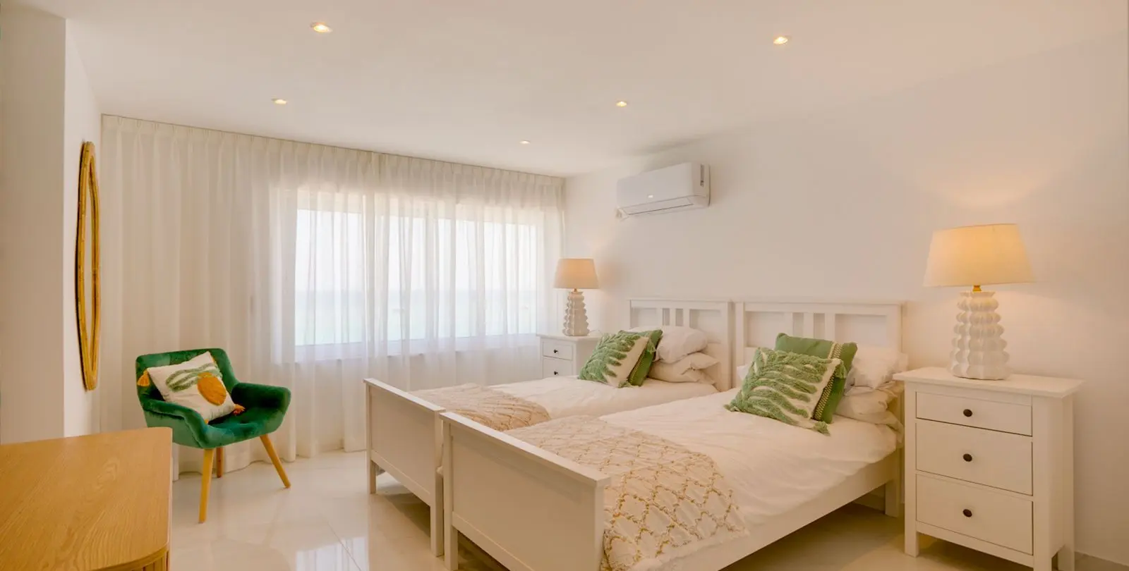 Продажа  отдельно стоящей виллы в Estepona 15