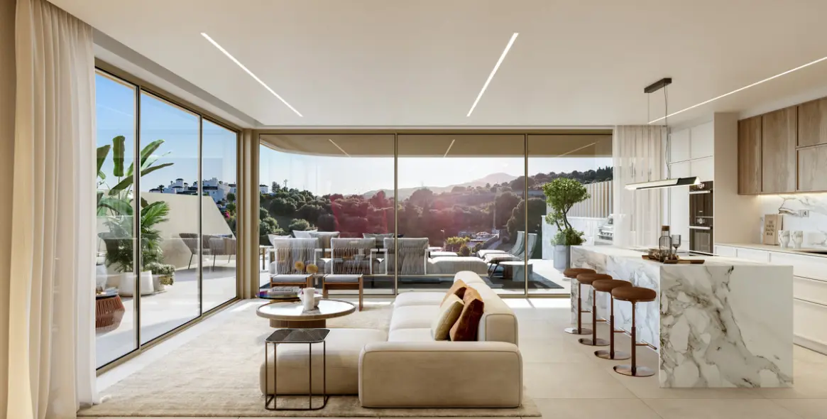 Sale of detached villa in Estepona 2