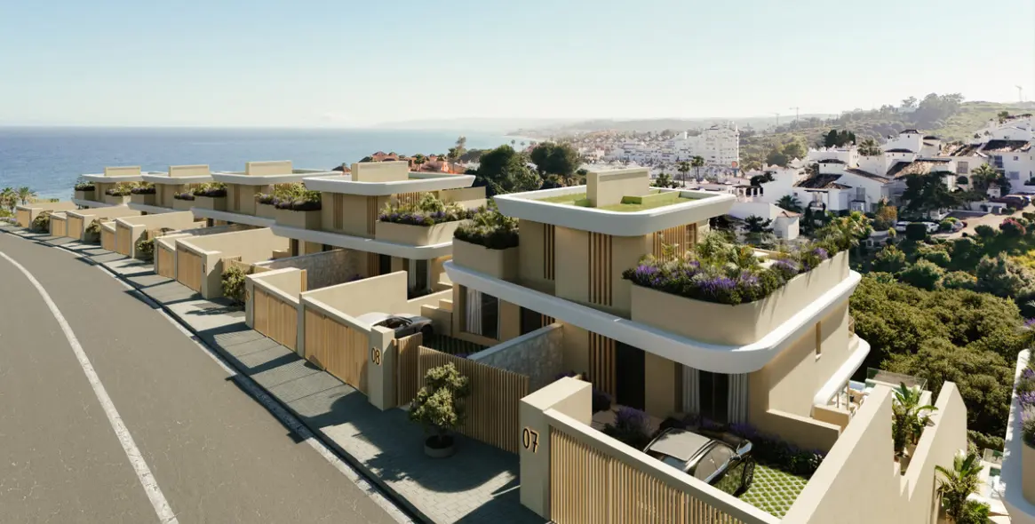 Sale of detached villa in Estepona 11