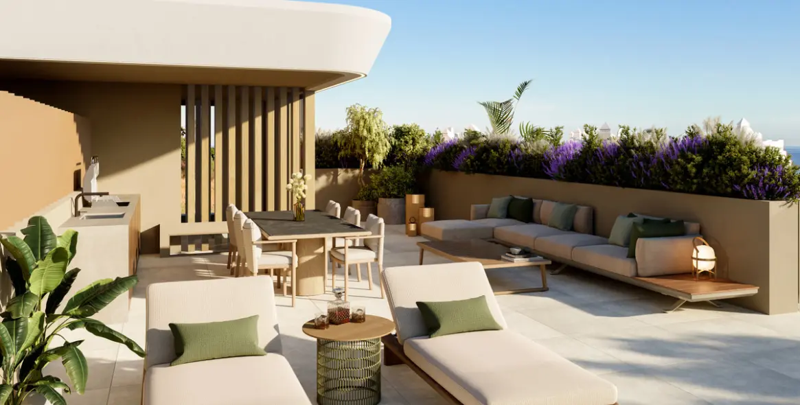 Sale of detached villa in Estepona 12