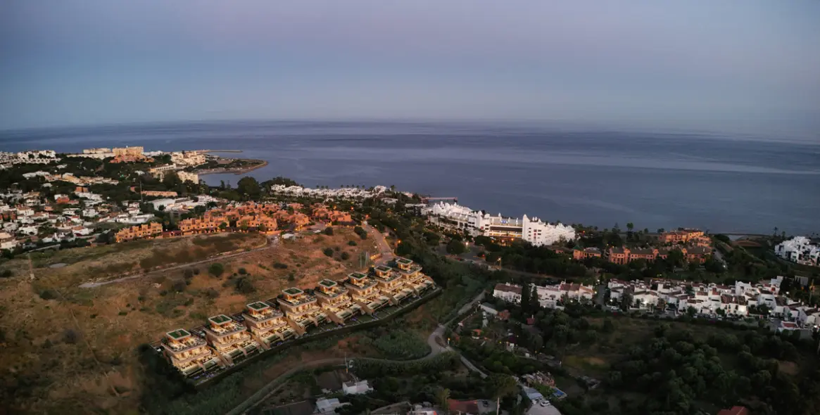 Sale of detached villa in Estepona 13