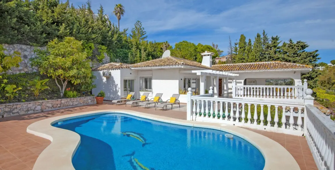 Продажа  отдельно стоящей виллы в Torrenueva 22