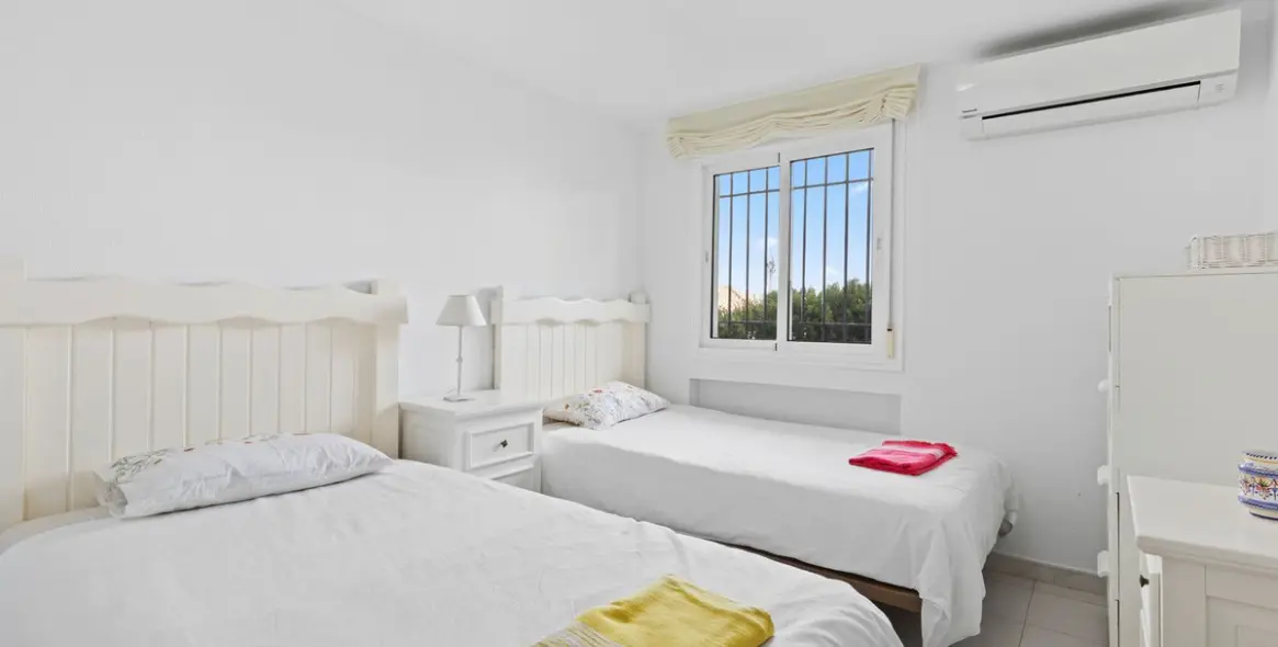 Продажа  отдельно стоящей виллы в Torrenueva 28