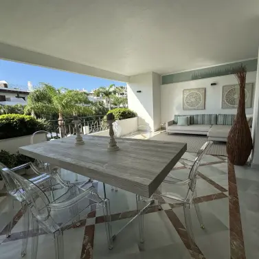 Venta de apartamento en planta baja en Estepona