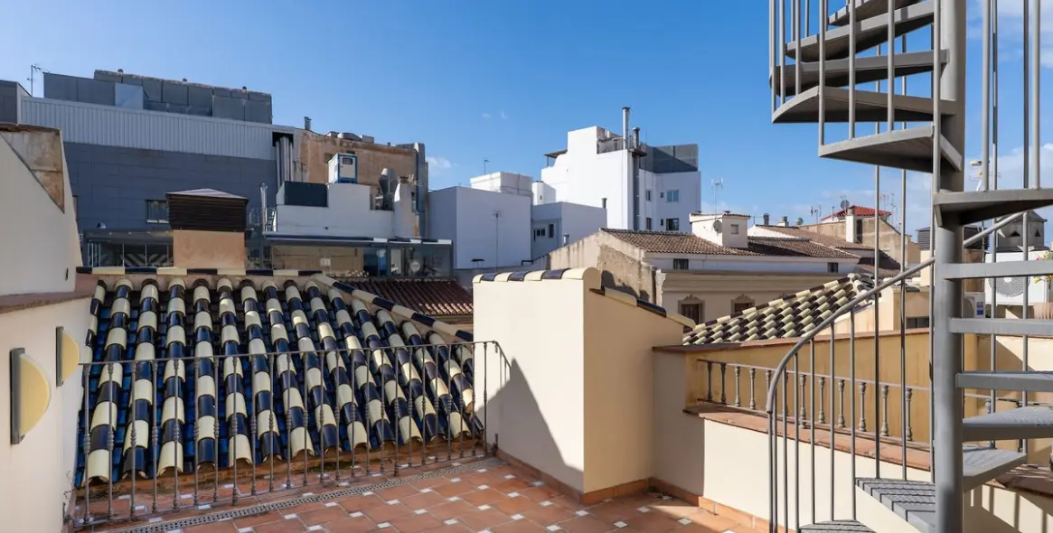 Sale of penthouse duplex in Málaga Centro 35