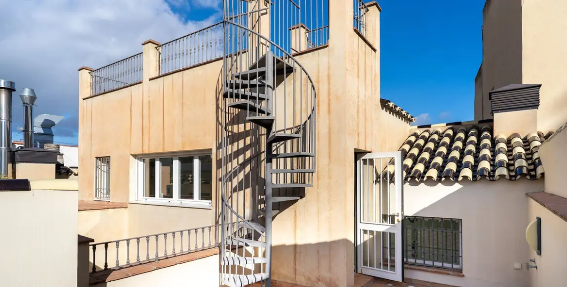 Sale of penthouse duplex in Málaga Centro 36