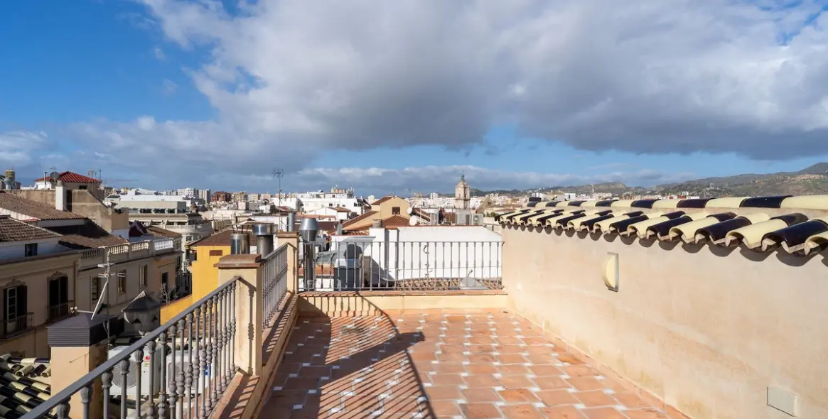 Sale of penthouse duplex in Málaga Centro 38
