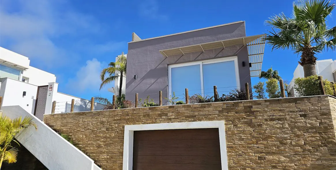 Venta de villa independiente en Riviera del Sol 2