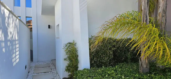 Venta de villa independiente en Riviera del Sol 3