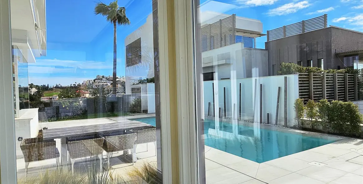 Venta de villa independiente en Riviera del Sol 8