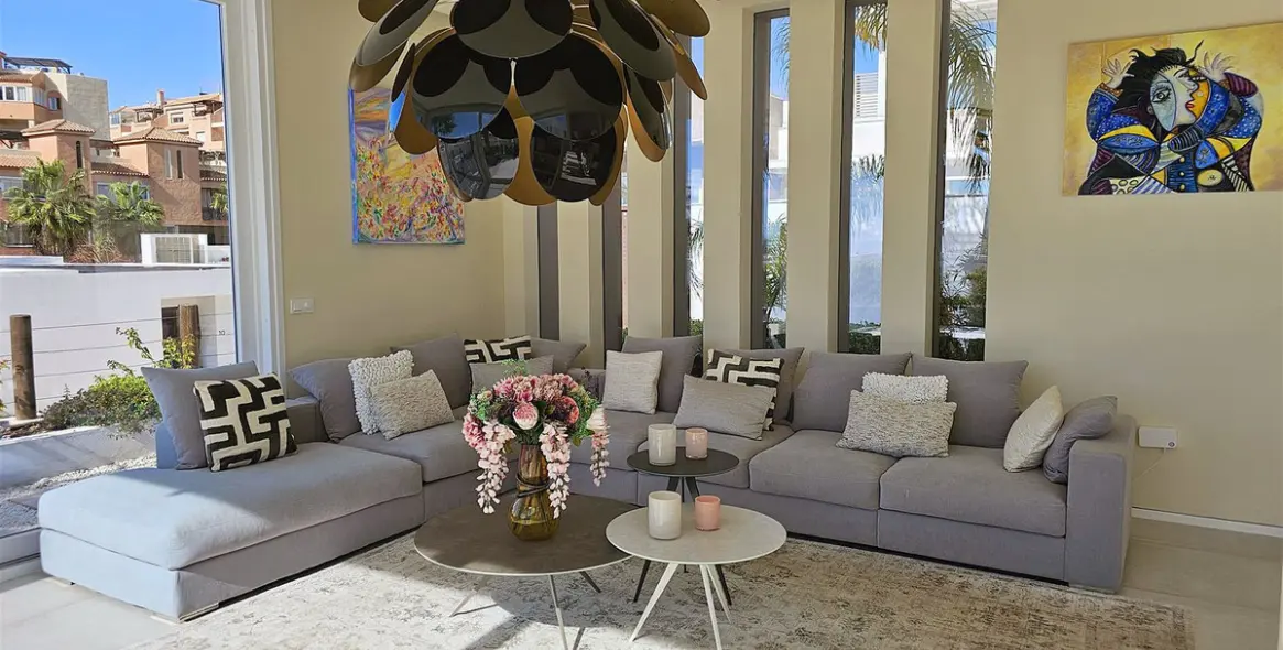 Venta de villa independiente en Riviera del Sol 9