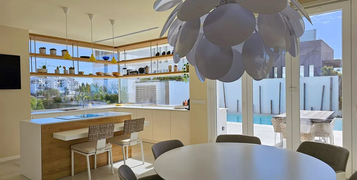 Venta de villa independiente en Riviera del Sol 10