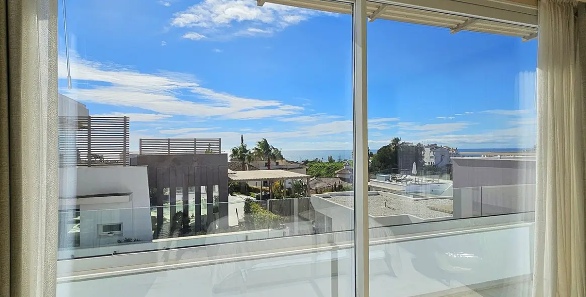 Venta de villa independiente en Riviera del Sol 35