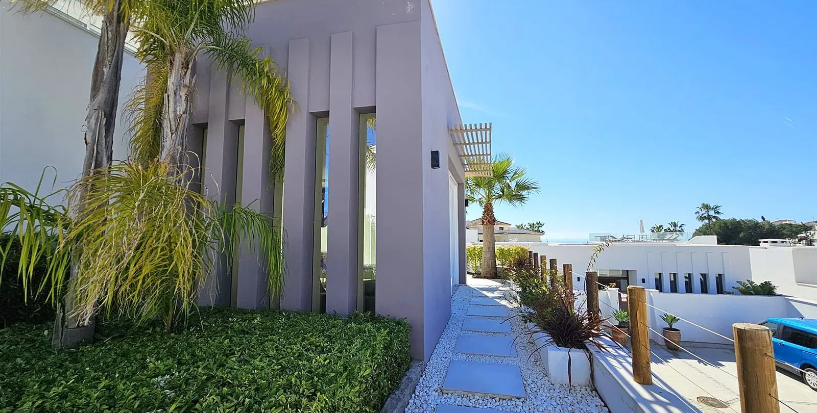 Sale of detached villa in Riviera del Sol 2