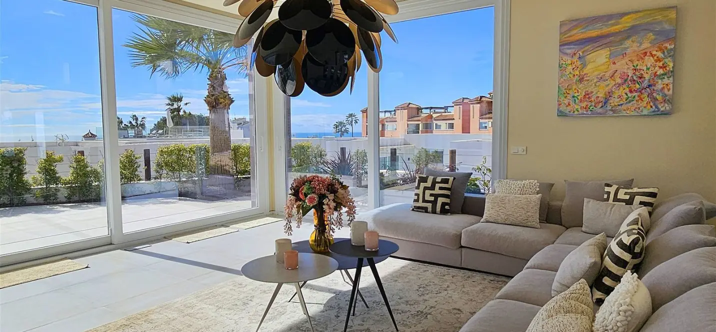 Sale of detached villa in Riviera del Sol 4