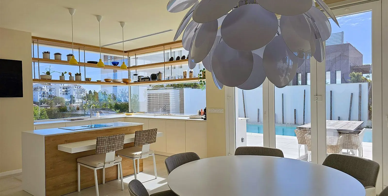 Sale of detached villa in Riviera del Sol 9