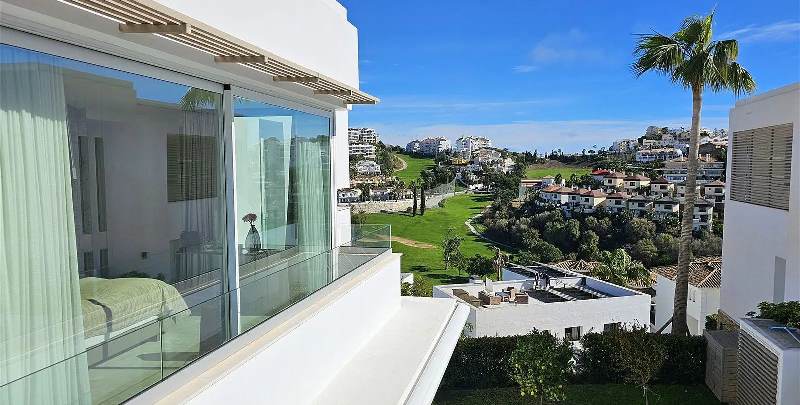 Sale of detached villa in Riviera del Sol 43