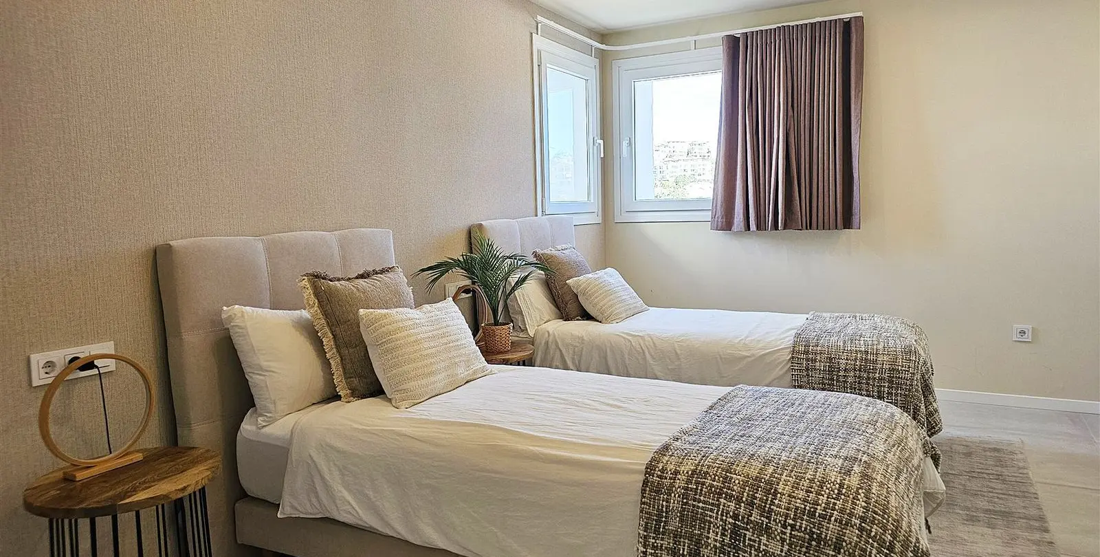 Sale of detached villa in Riviera del Sol 54