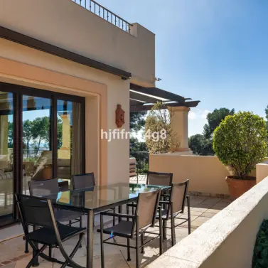 Venta de apartamento en planta media en Nueva Andalucía