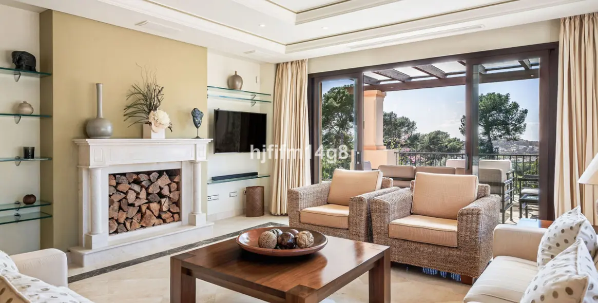 Venta de apartamento en planta media en Nueva Andalucía 6