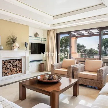 Venta de apartamento en planta media en Nueva Andalucía