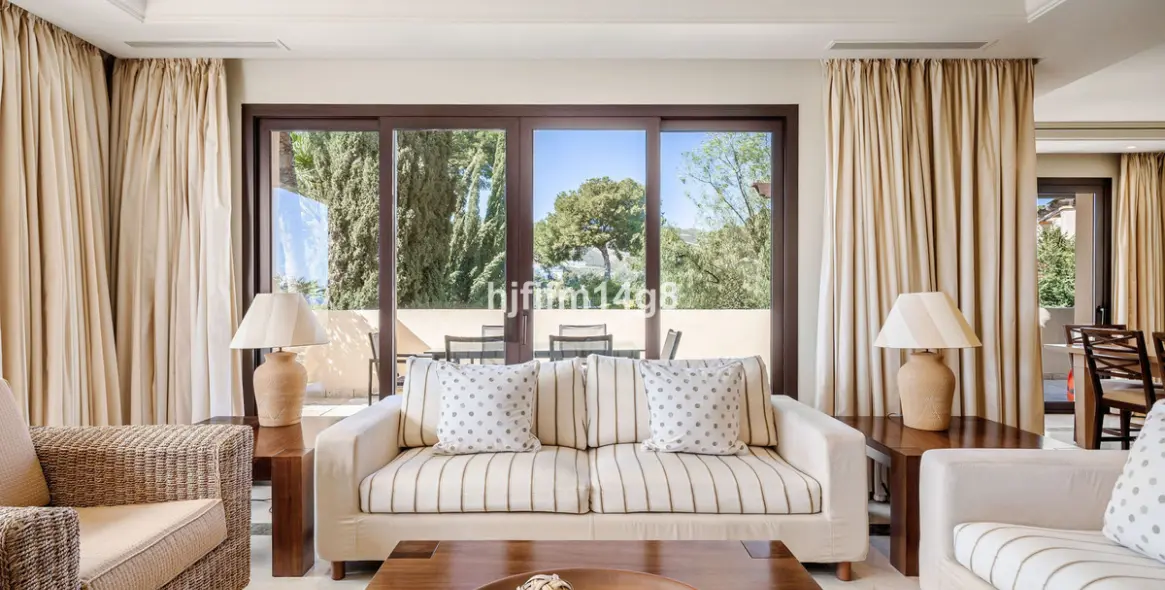 Venta de apartamento en planta media en Nueva Andalucía 20