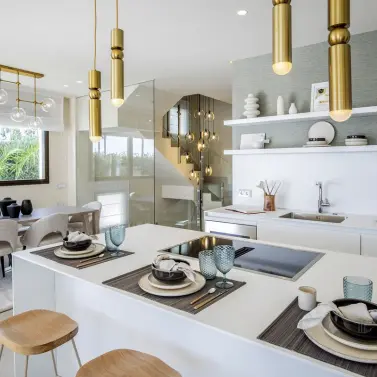 Sale of detached villa in New Golden Mile