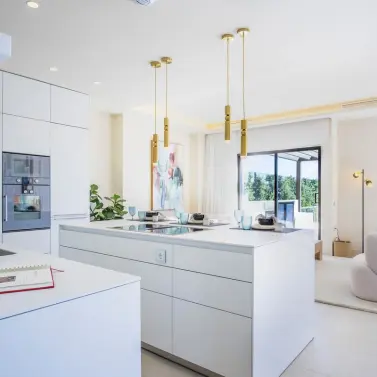 Sale of detached villa in New Golden Mile