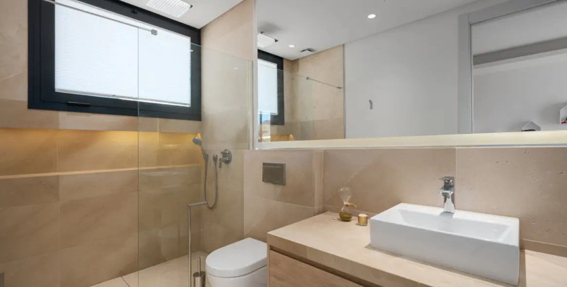 Venta de villa independiente en Nueva Andalucía 19