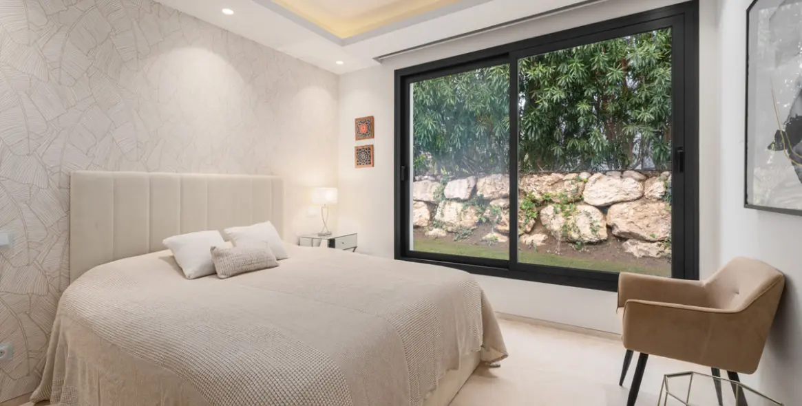 Venta de villa independiente en Nueva Andalucía 20