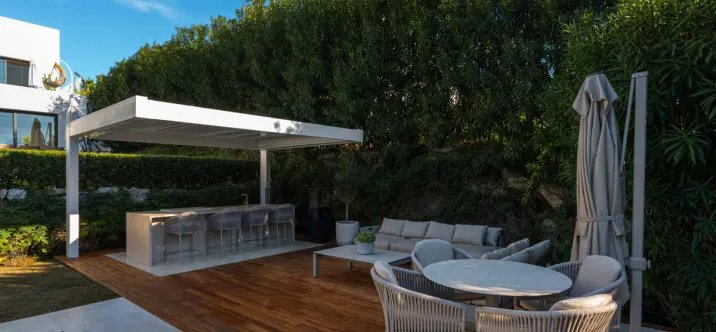 Venta de villa independiente en Nueva Andalucía 3