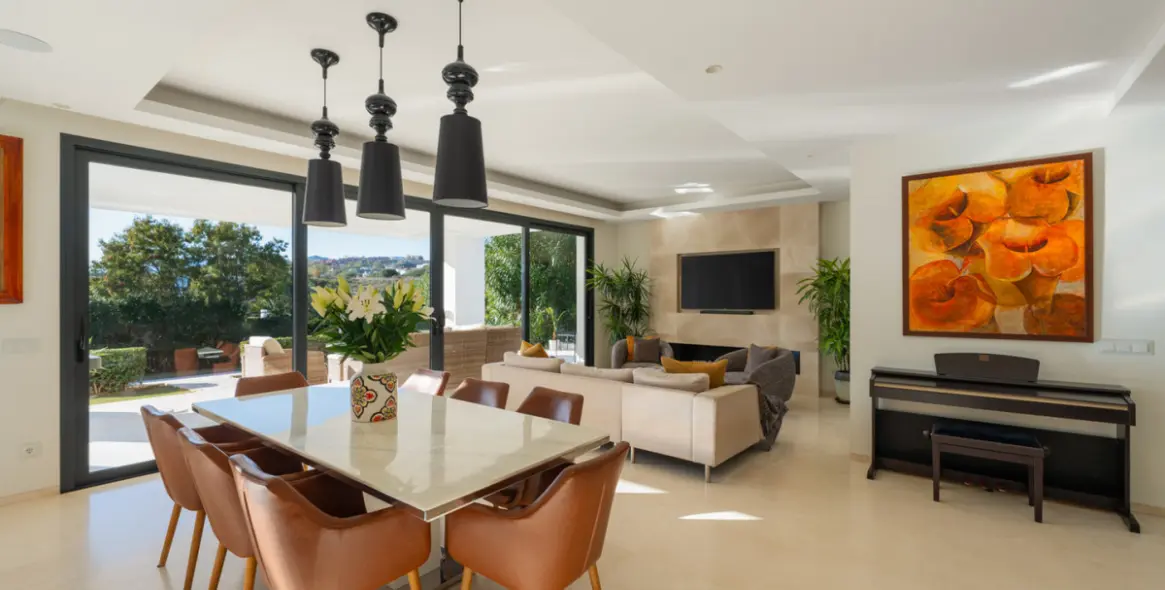 Venta de villa independiente en Nueva Andalucía 7