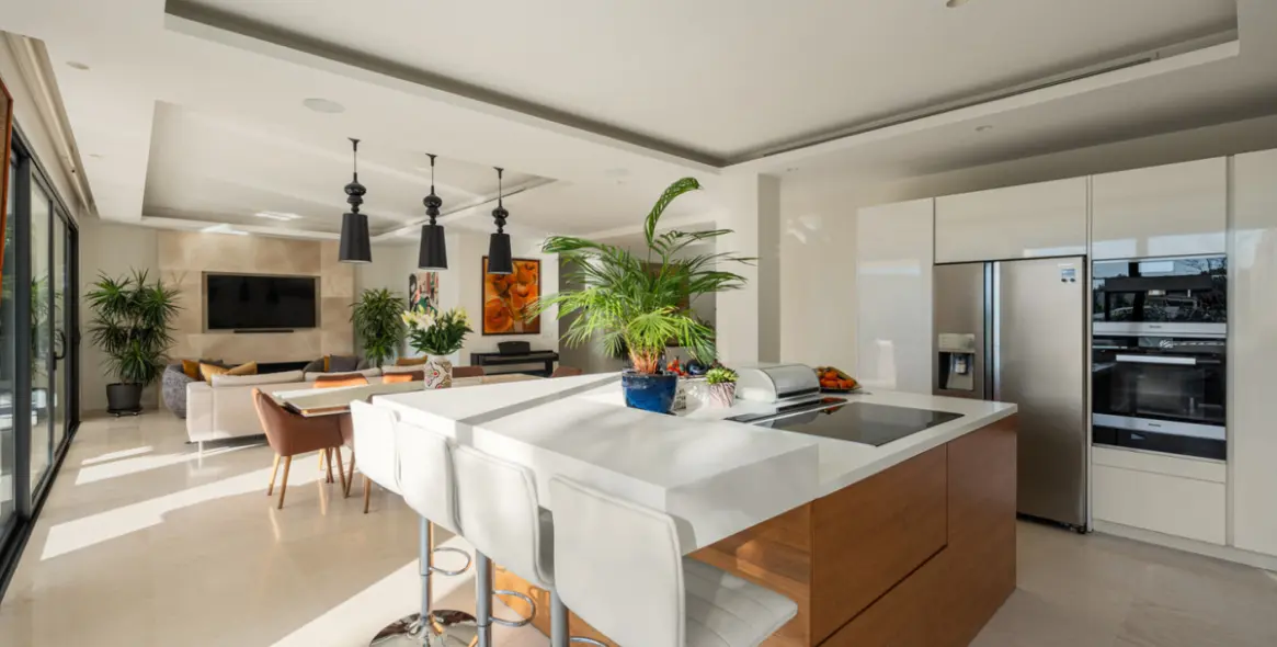 Venta de villa independiente en Nueva Andalucía 9