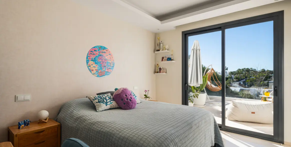 Venta de villa independiente en Nueva Andalucía 14