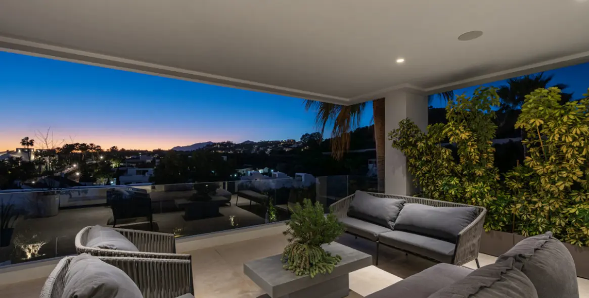 Venta de villa independiente en Nueva Andalucía 30