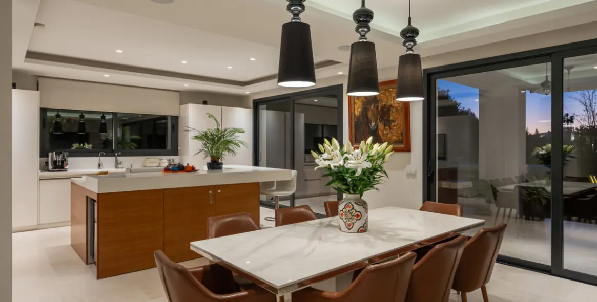 Venta de villa independiente en Nueva Andalucía 31